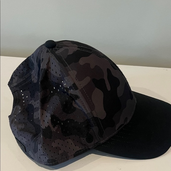 Melin Men's Black Camo Baseball Cap NWOT - Picture 6 of 8